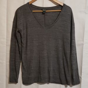 Roots grey v neck loose fitting long sleeve tee Women's extra small